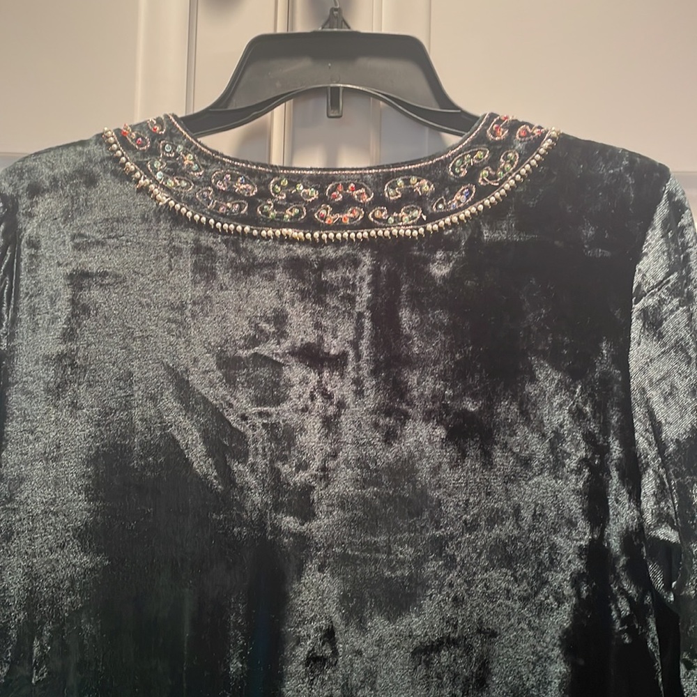 Soft surroundings dark green velvet jacket on petite medium - Picture 6 of 6